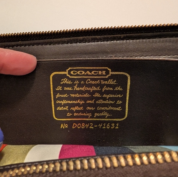 Coach Legacy Signature Wallet Brown Preloved - Picture 4 of 7